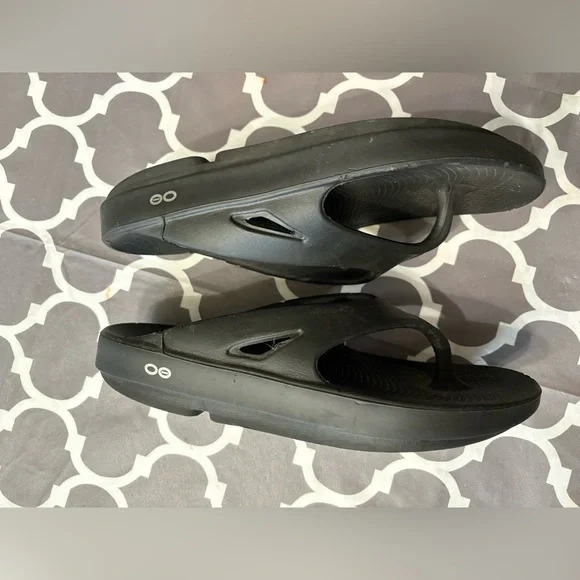 OOFOS OOriginal recovery sandal Black Comfort Sandals men’s 9 / wonens 11 - Picture 6 of 8